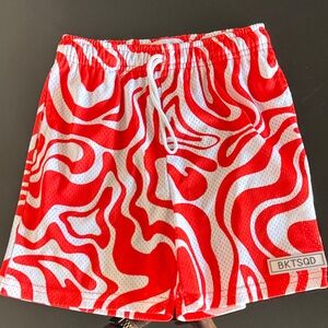 Kids' Red & White Swirl Athletic Shorts
